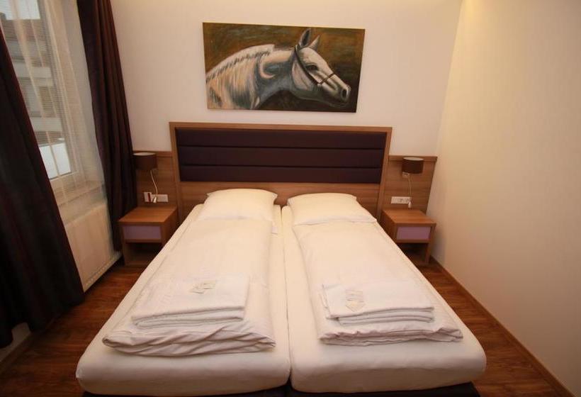 Hotel Slamba Hostel 12