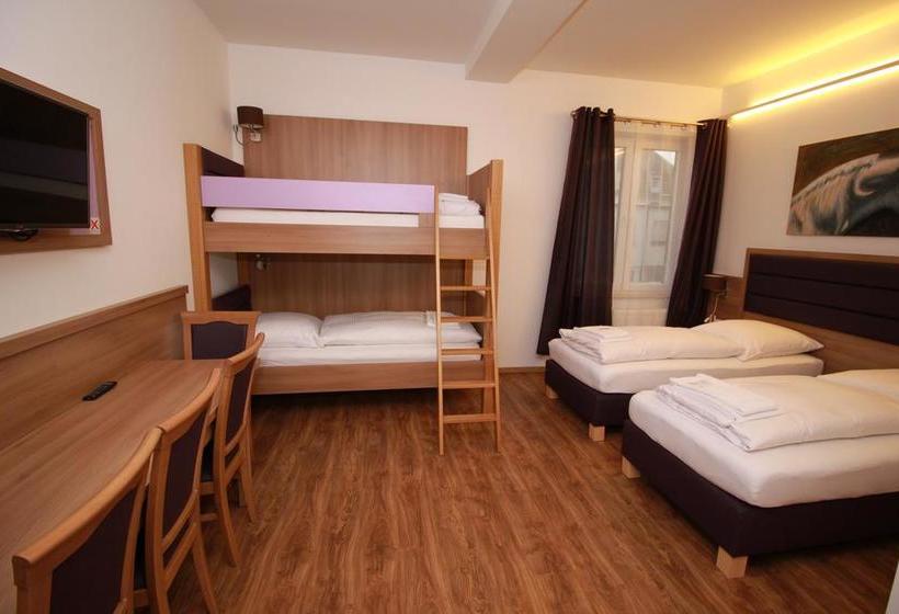 Hotel Slamba Hostel 15