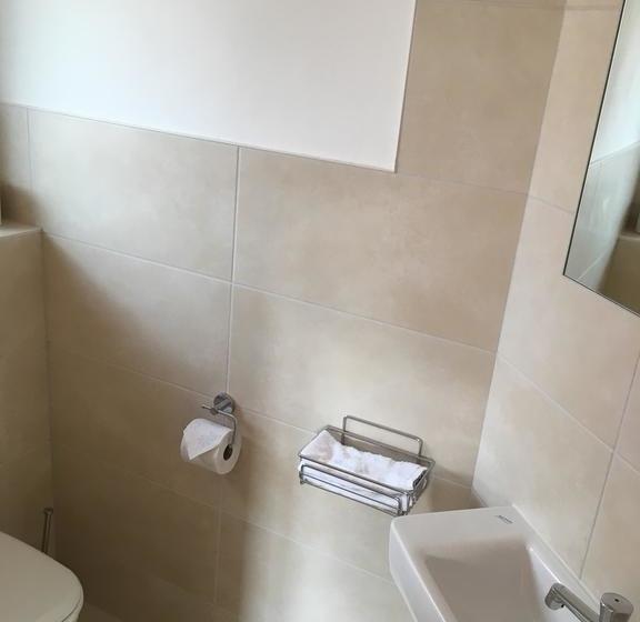 Hotel Gasthaus Breitenbach 10