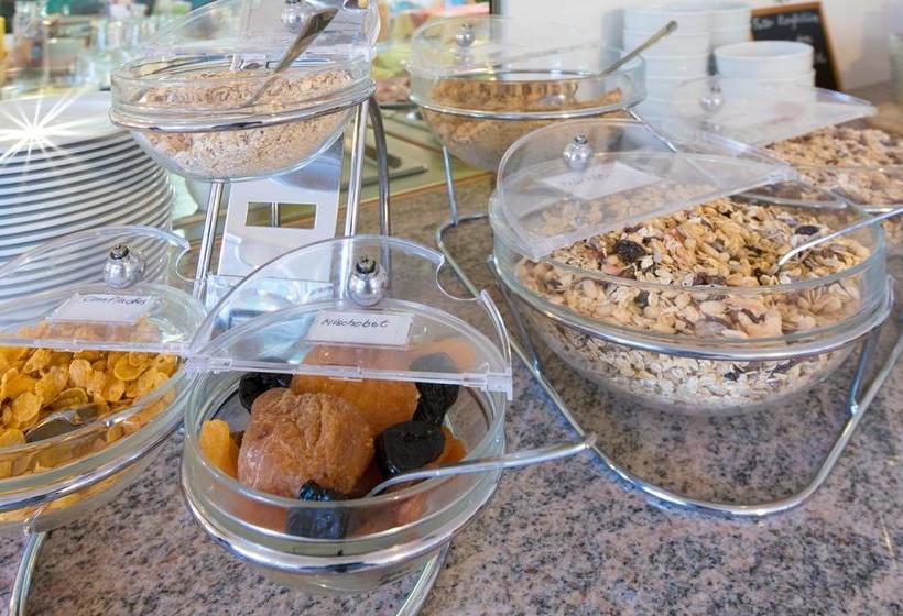 Hotel Pension Gabriela 17