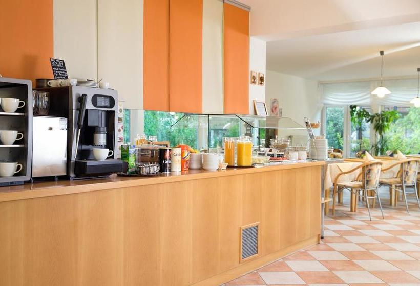 Hotel Pension Gabriela 4