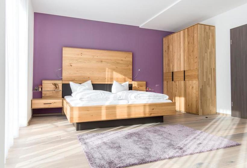 Hotel Vier Jahreszeiten 8