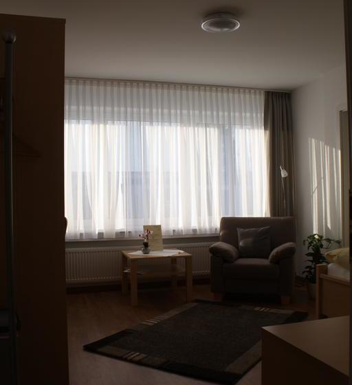 Hotel Gästehaus Am Wintergarten 8