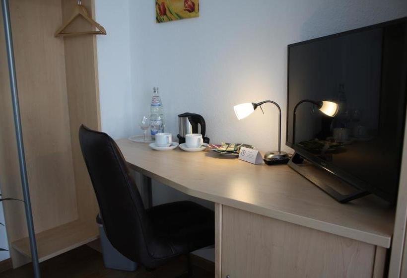 Hotel Gästehaus Am Wintergarten 9