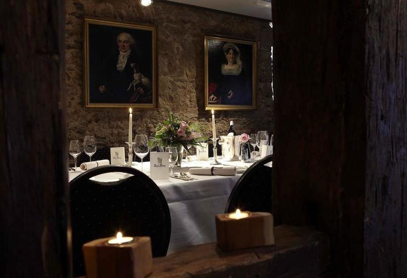 Weinhaus Und Hotel Zum Krug 16