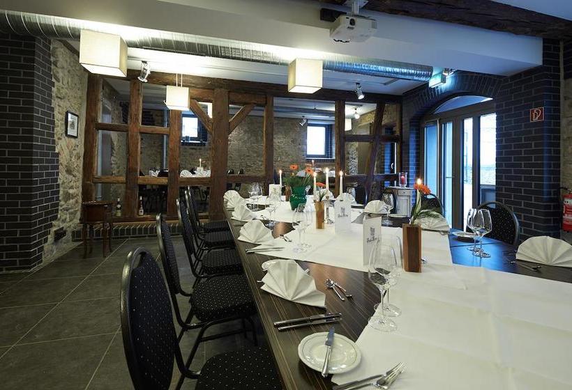 Weinhaus Und Hotel Zum Krug 18