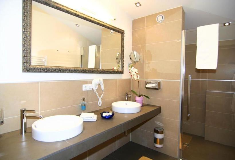 Hotel Hindenburglinde 8