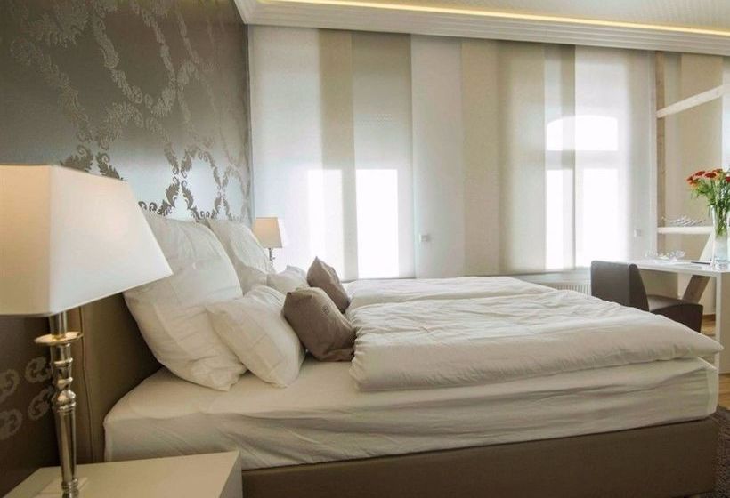 Hotel Helvetia Suites 16