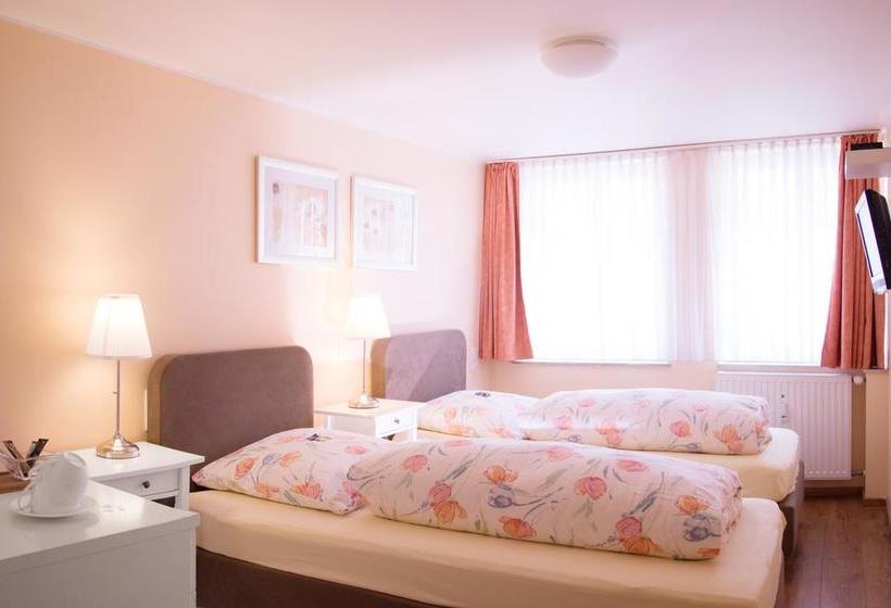 Altstadt Hotel Barcelona 9