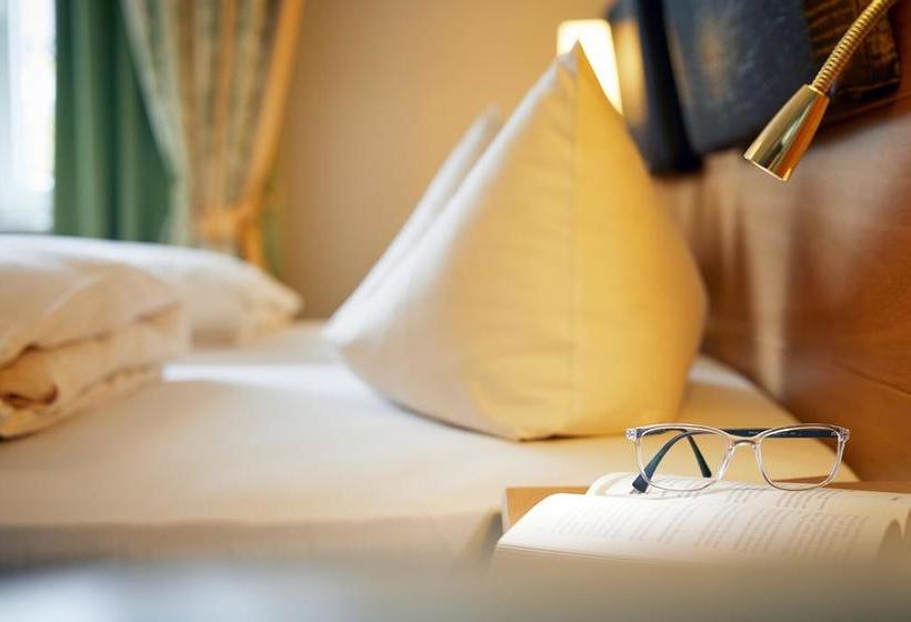 Hotel Engemann-kurve 8