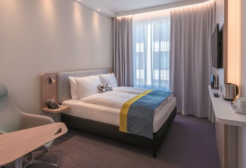 Hotel Holiday Inn Express Munich City West 18
