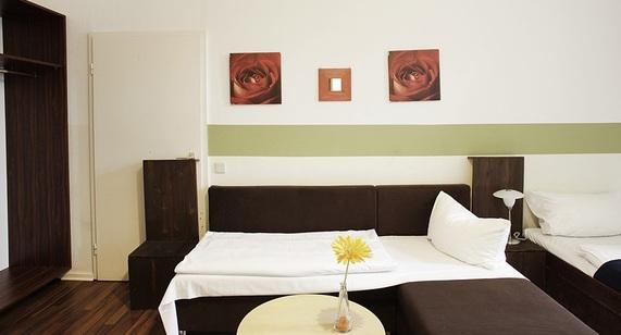 Hotel Berlin Overnight 18