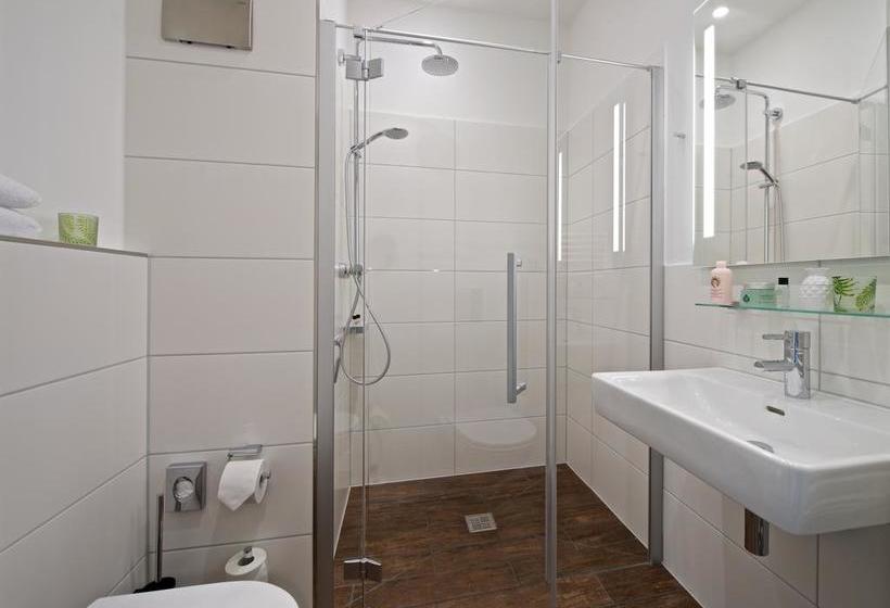 Hotel Frederics Serviced Apartments Style / Oranienburger Straße 2