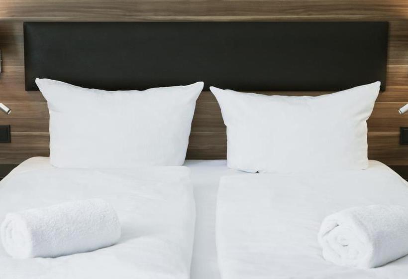 IBB Blue Hotel Berlin-Airport 3