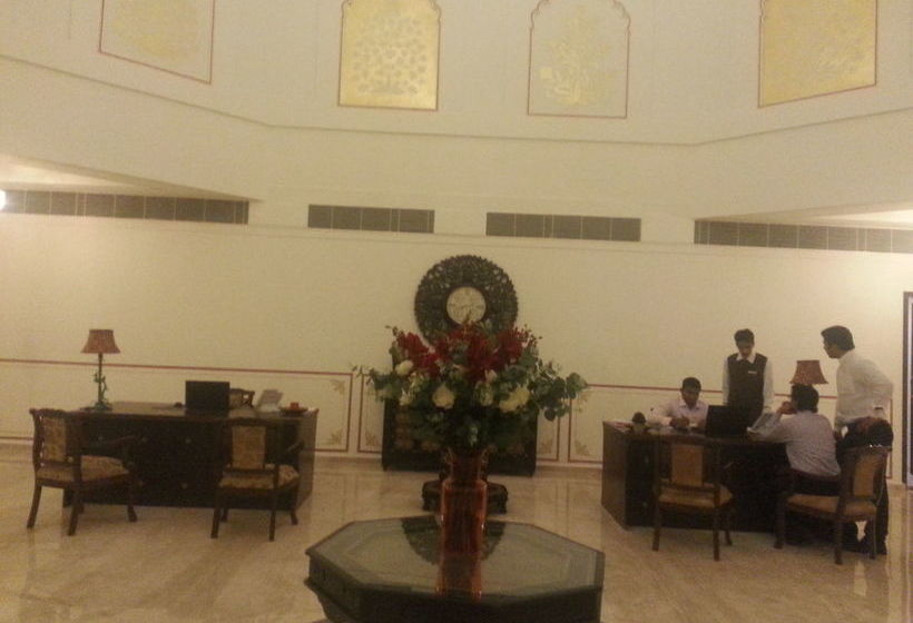 Hotel Treehouse Anuraga Resort 2