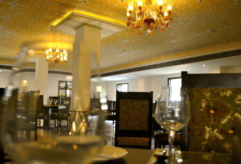 Hotel Treehouse Anuraga Resort 20