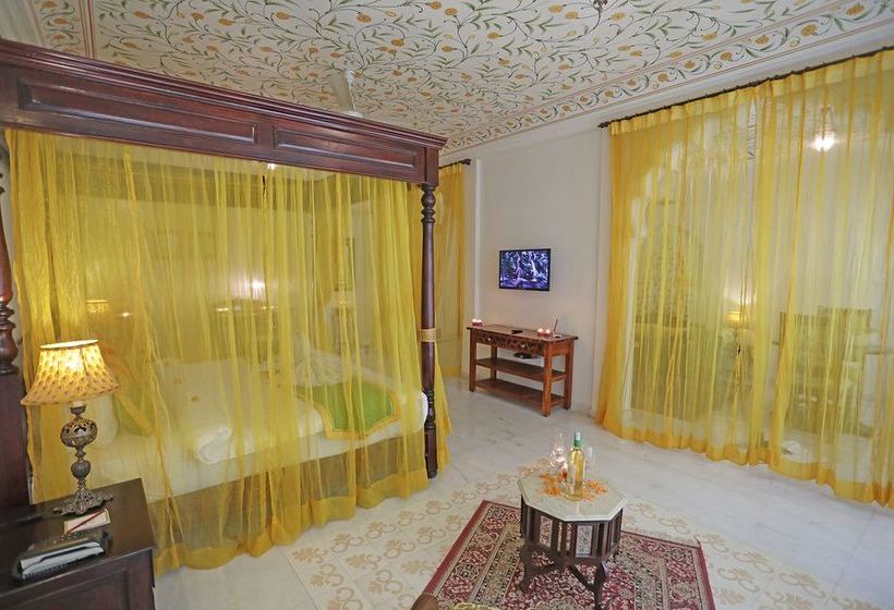 Hotel Treehouse Anuraga Resort 7