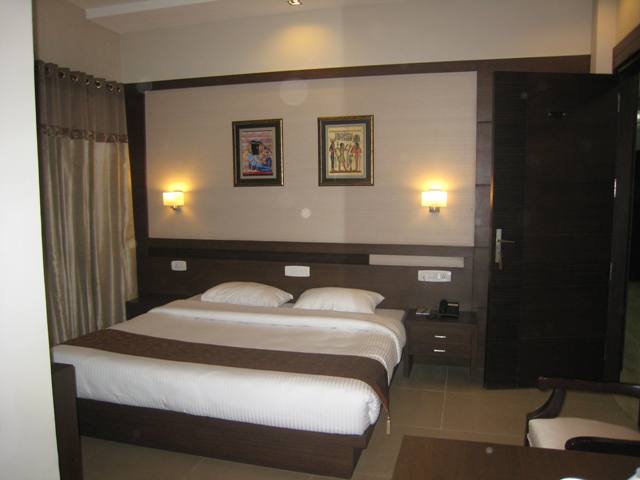 Hotel Enkay Residency - DLF 2 1