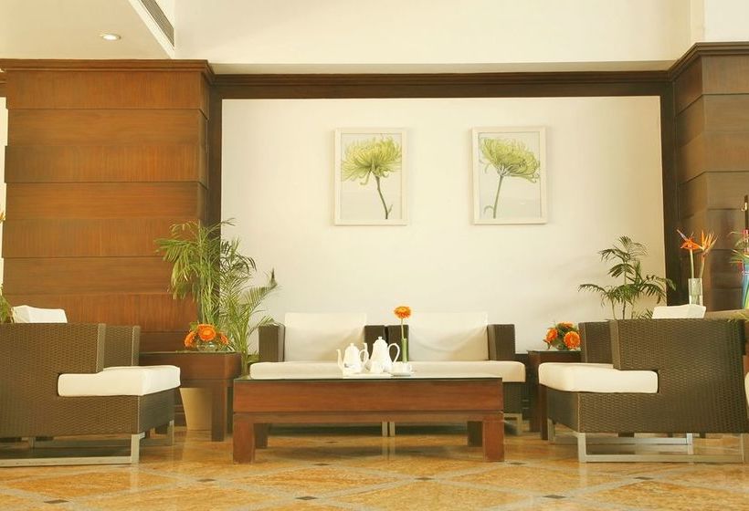 The Treehouse Hotel And Club 3