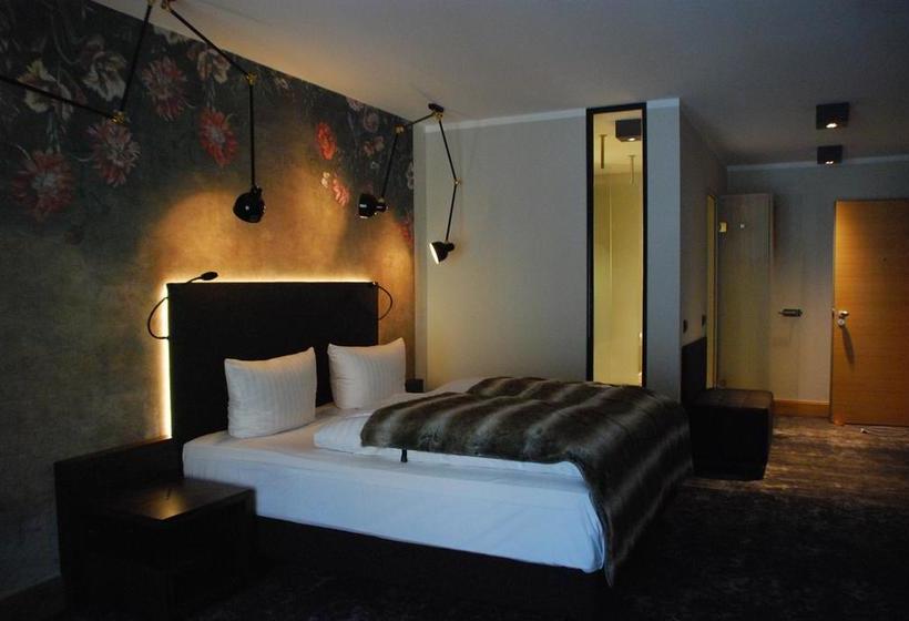 Thehotel At Lippischer Hof 18