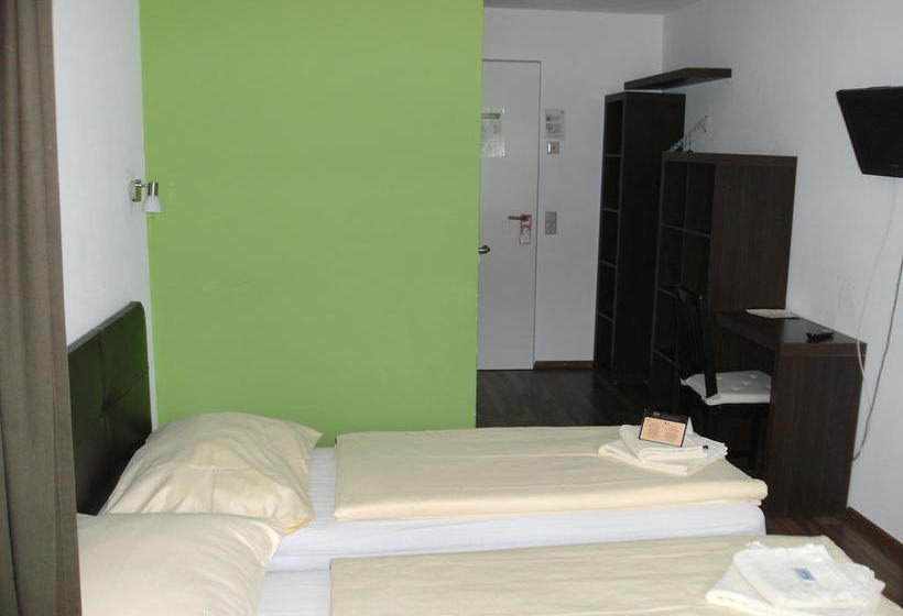 Hotel Ft Sportpark 18