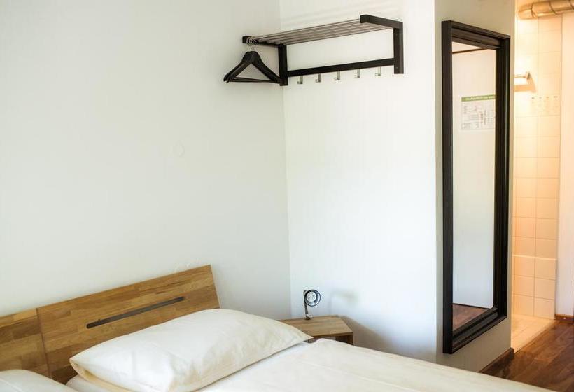 Hotel Ft Sportpark 7