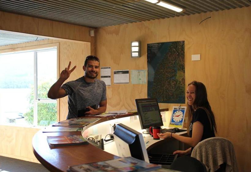 Hotel Te Anau Lakefront Backpackers Te Anau South Island