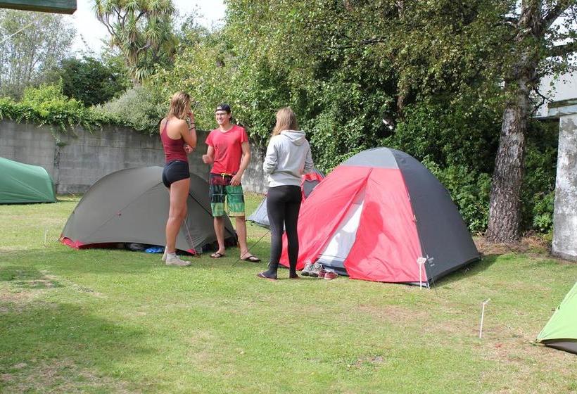 Hotel Te Anau Lakefront Backpackers 10