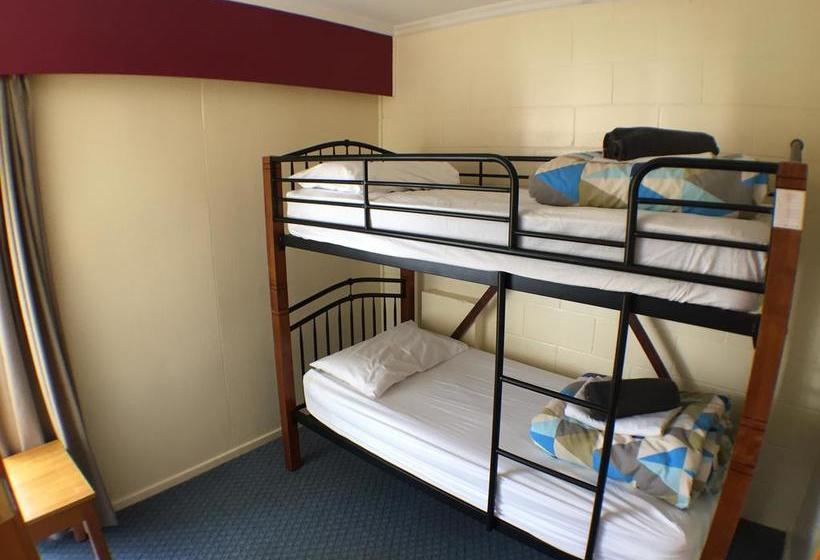 Hotel Te Anau Lakefront Backpackers 17
