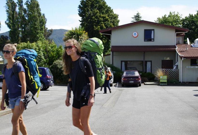 Hotel Yha Te Anau