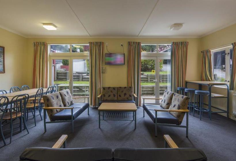 Hotel Pinewood Lodge - Backpacker 4