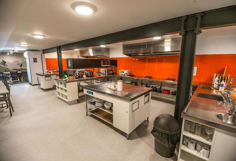 Hotel Yha Queenstown Lakefront - Backpacker 1