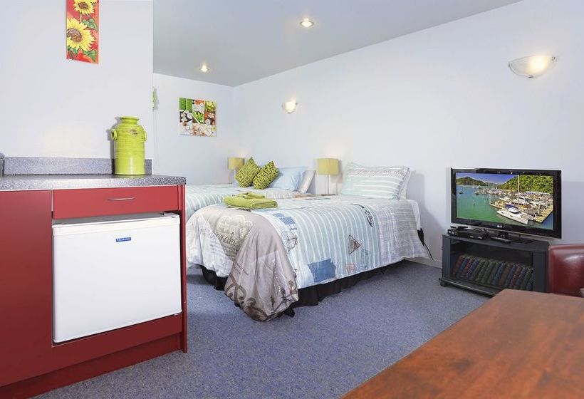 Hotel Anchor Down Picton Bed & Breakfast 12