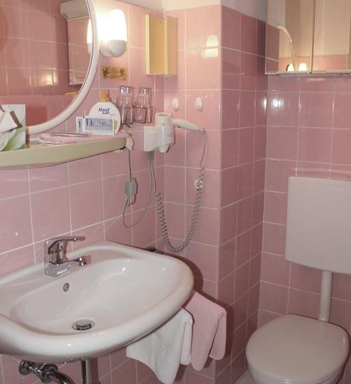 Hôtel Burgdacherl Garni 8