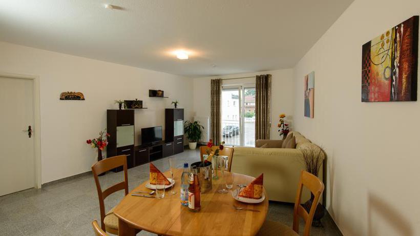 Naam Hotel & Apartments Frankfurt 4