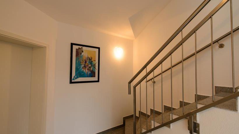 Naam Hotel & Apartments Frankfurt 6