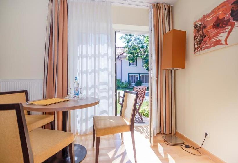 Hotel Künstlerherberge 18