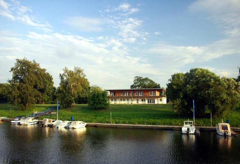 Hotel Brückenkopf 18