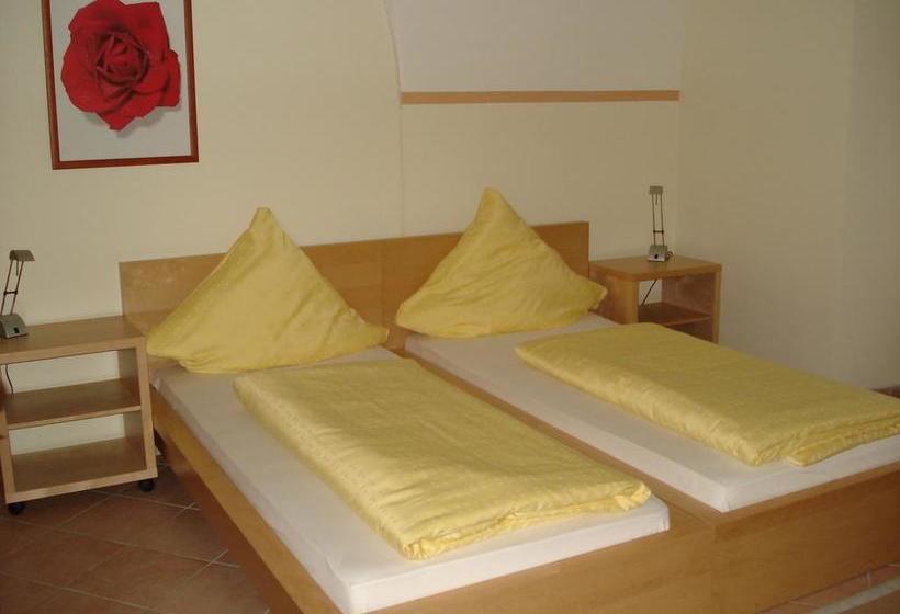 Hotel Brückenkopf 8