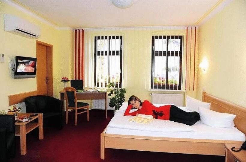 Hotel Pension Am Schwanenteich 20