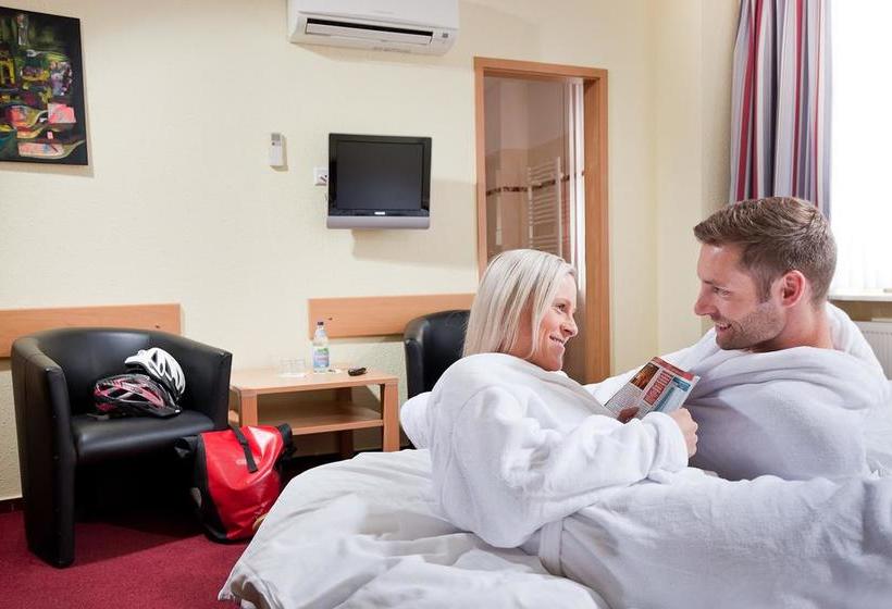 Hotel Pension Am Schwanenteich 3