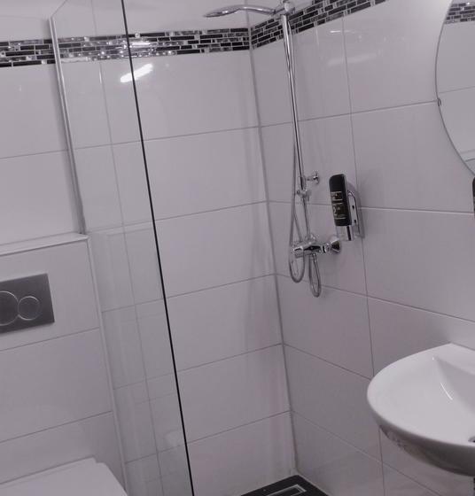 City Hotel Dümptener Hof 8