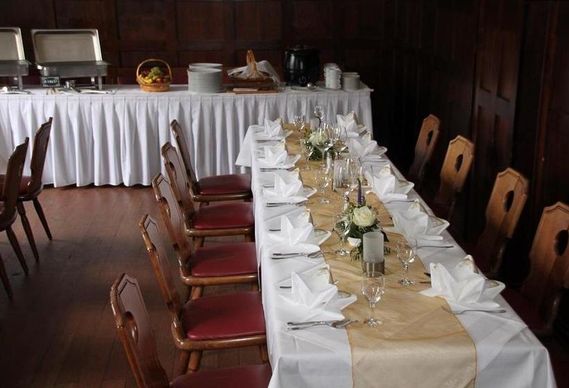 Hotel Brauhaus Manforter Hof 9