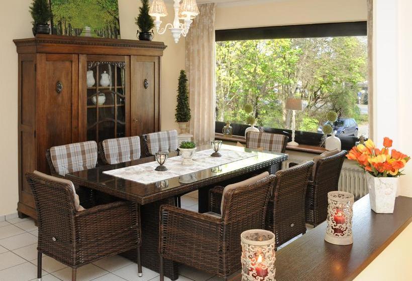 Hotel Zum Grünen Baum 14