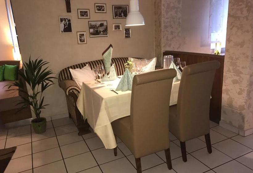 Hotel Zum Grünen Baum 17