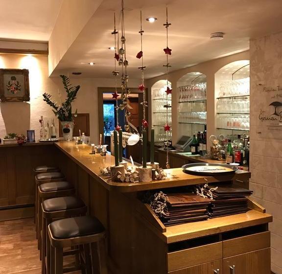 Hotel Zum Grünen Baum 18