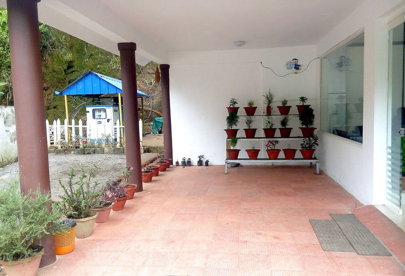 Hotel Vedanta Wake Up - Devikulam 5