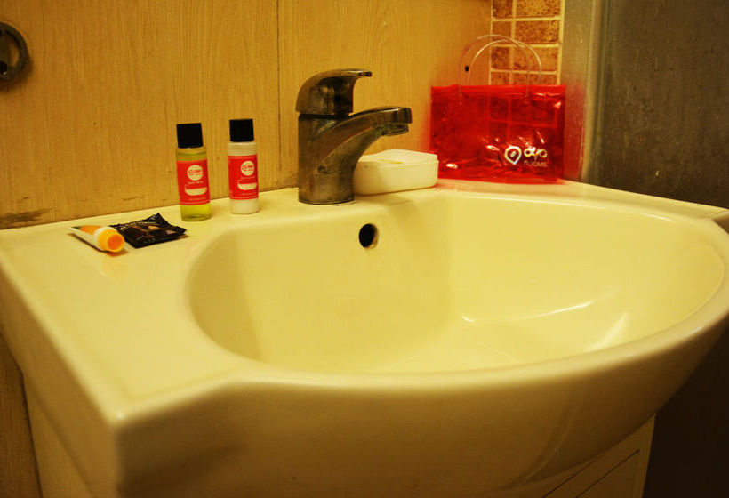 Hotel Oyo Rooms Noida Sector 52 Block A 2