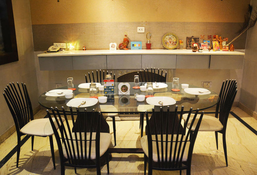 Hotel Oyo Rooms Noida Sector 52 Block A 4