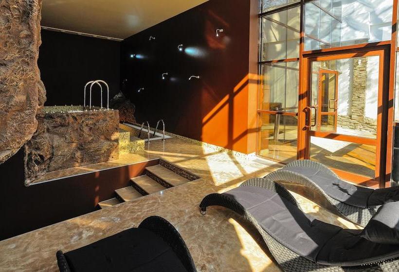 Hôtel Villa Adriano 11